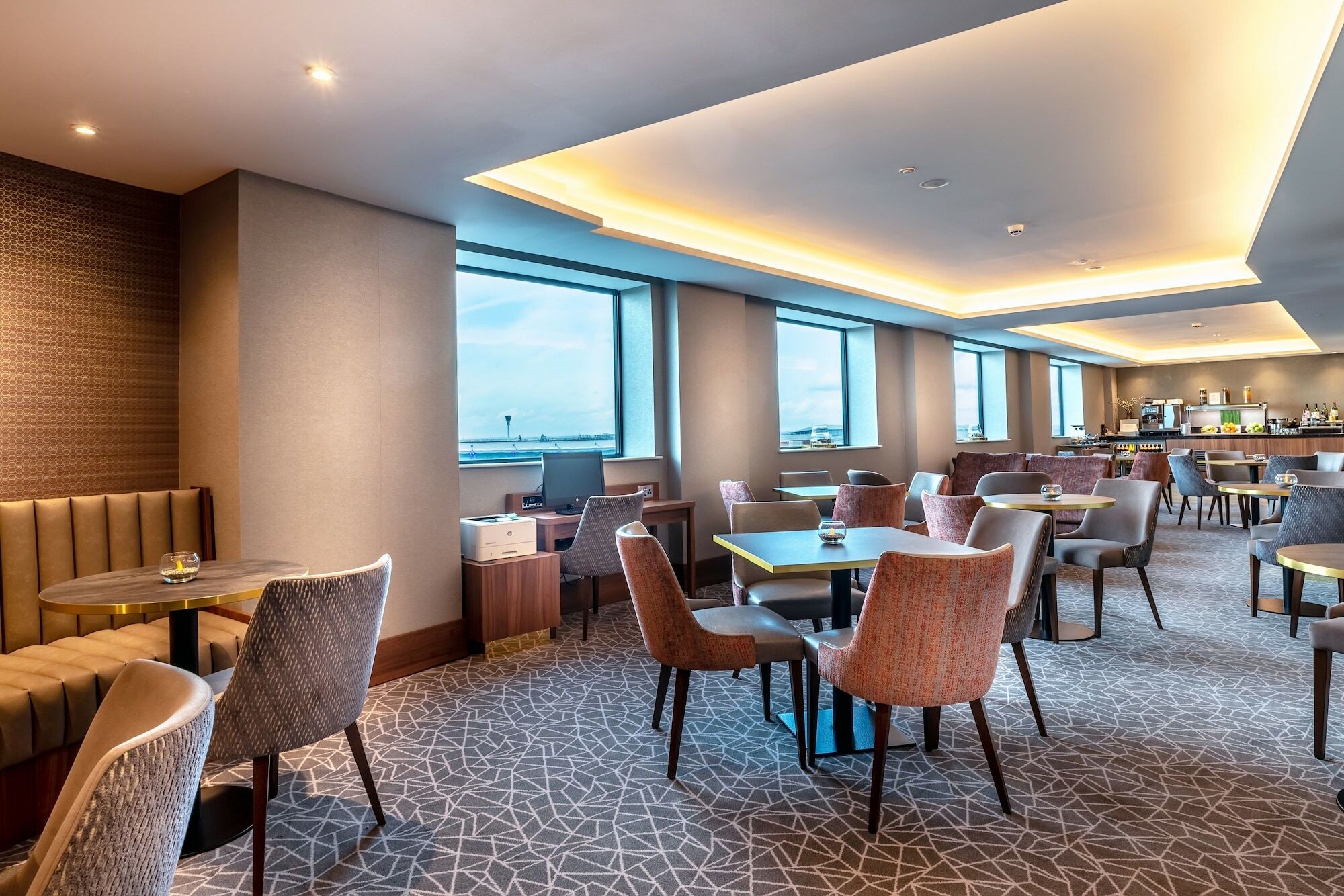 Crowne Plaza London Heathrow T4 By Ihg Hotel Hillingdon Exterior foto