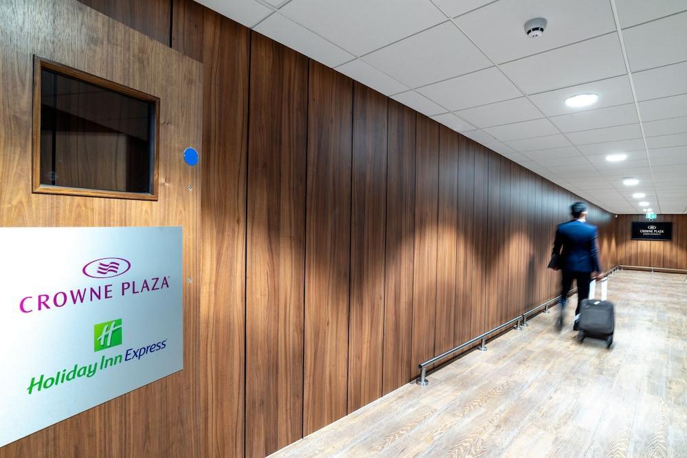 Crowne Plaza London Heathrow T4 By Ihg Hotel Hillingdon Exterior foto